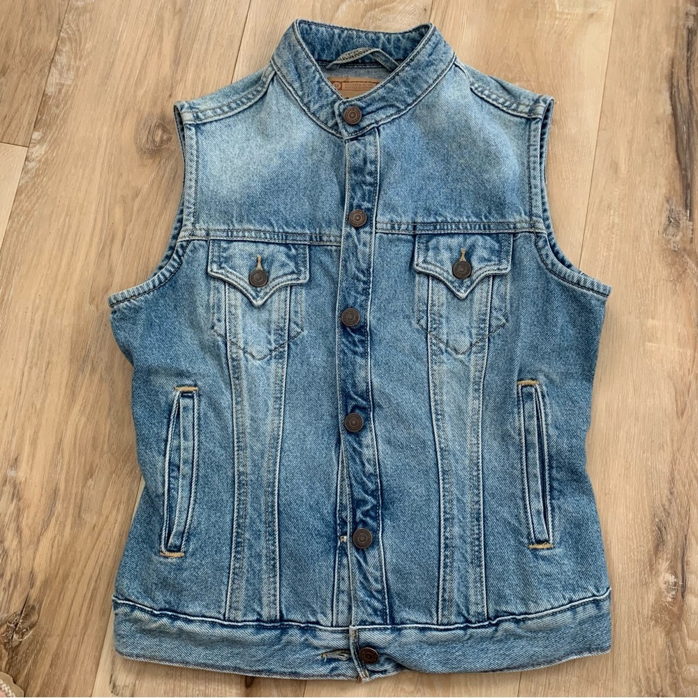 Vintage 90’s Levi Strauss denim vest